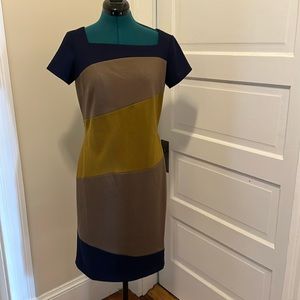 Jones New York work dress. Navy, tan, yellow. Size 8.
